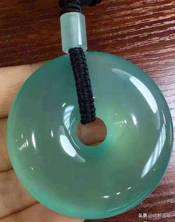 价值过千亿的翡翠品种,翡翠高冰种芙蓉种的价值