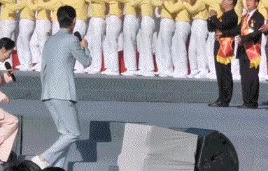 娱乐圈还有哪些假臀假肌肉,假臀假肌肉假肩膀的明星们