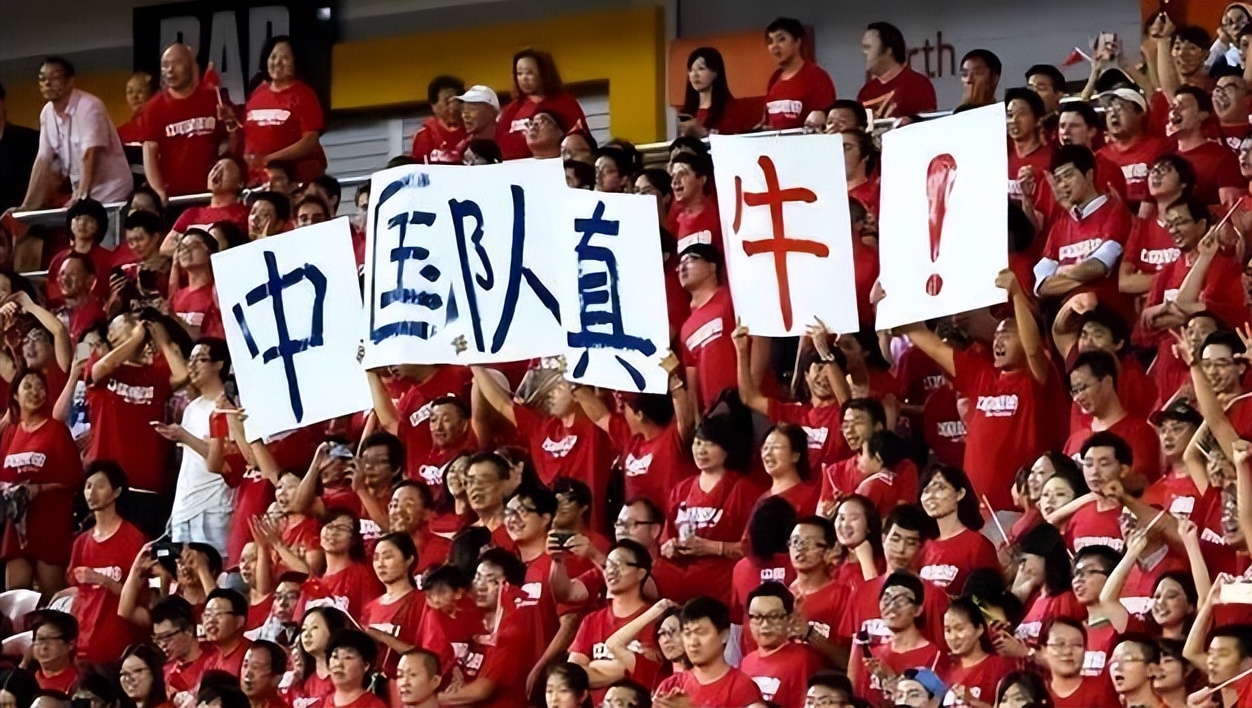 足球诗人贺炜点评中国足球,足球诗人贺炜人生