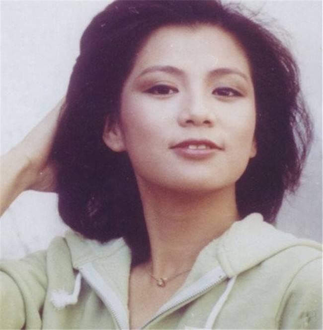 明星做烤瓷牙变凸嘴,明星烤瓷牙凸嘴