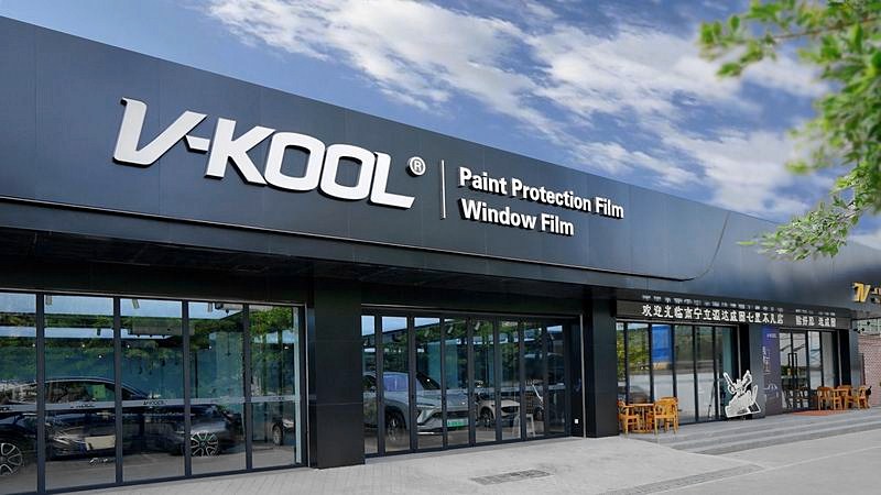 特斯拉model3改色镭射白,特斯拉model3改色流光溢彩