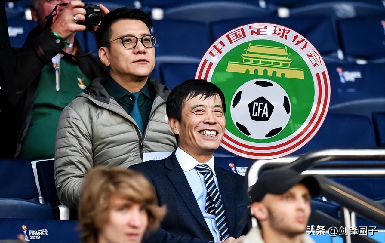 涓浗瓒冲潧鍙嶈厫椋庢毚涓殑閲嶇鍒ゅ喅,涓浗瓒冲潧鍙嶈厫椋庢毚鎸佺画杩涜璁ㄨ