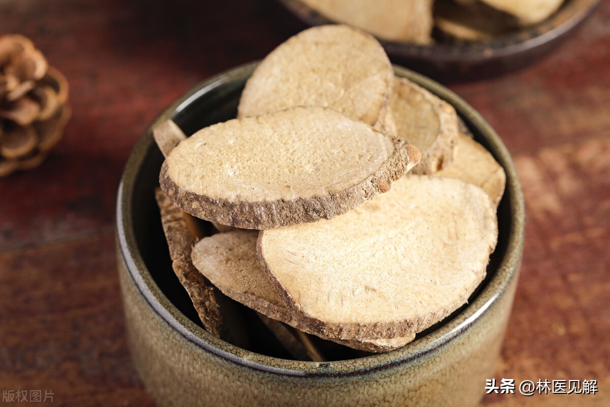 湿热下注肾气不足吃知柏地黄丸,知柏地黄丸配什么治湿热下注