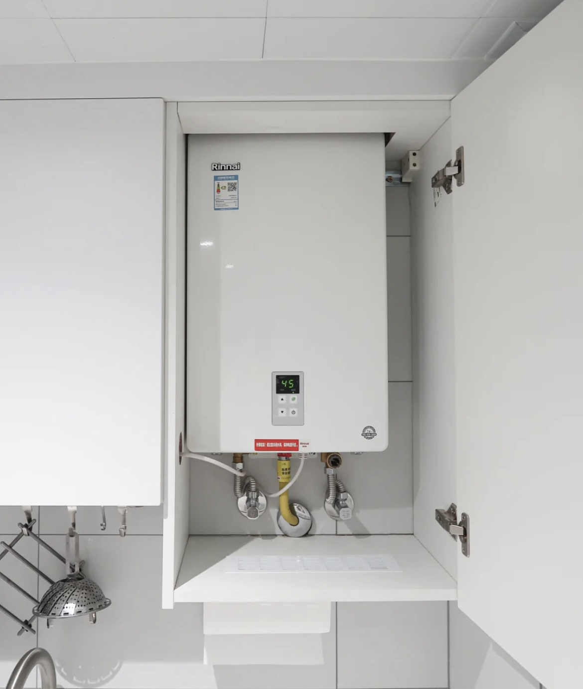 已经装好的燃气热水器如何零冷水,为什么师傅不建议装燃气热水器