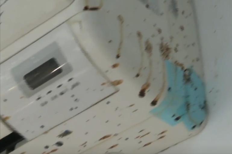 男子退租被扣六千押金，一气之下往房间里灌水，租客：押金不要了