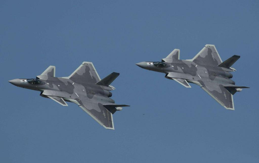 歼20没有歼16大吗,印度购买mq9