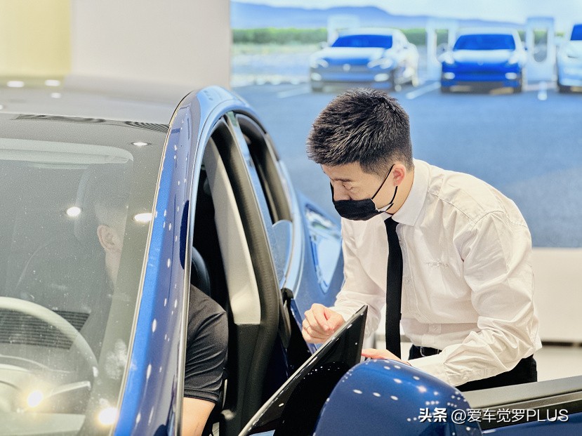 特斯拉沈阳万象汇体验店,沈阳特斯拉4s店今天开业吗