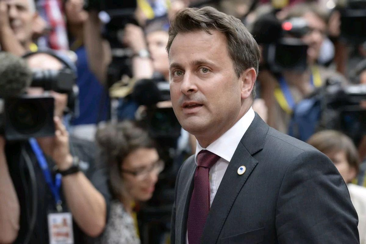 泽连斯基在卢森堡议会,卢森堡首相与泽连斯基