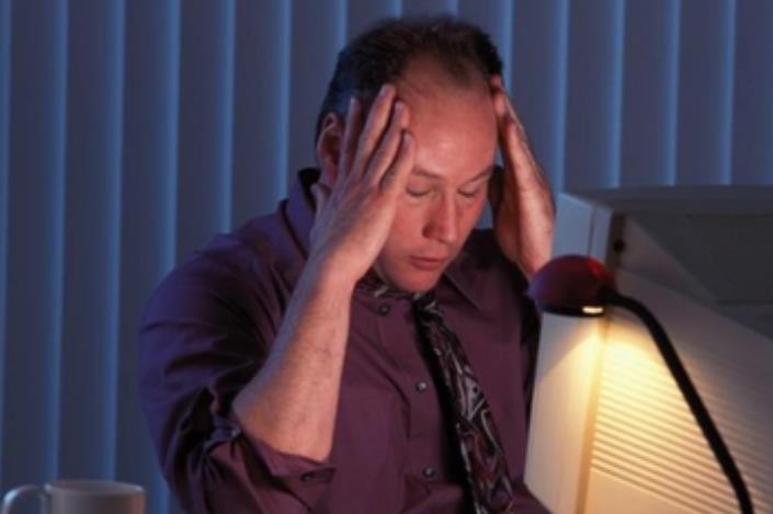 14岁少年突染怪病扶墙走路6年,19岁大学生突患怪病