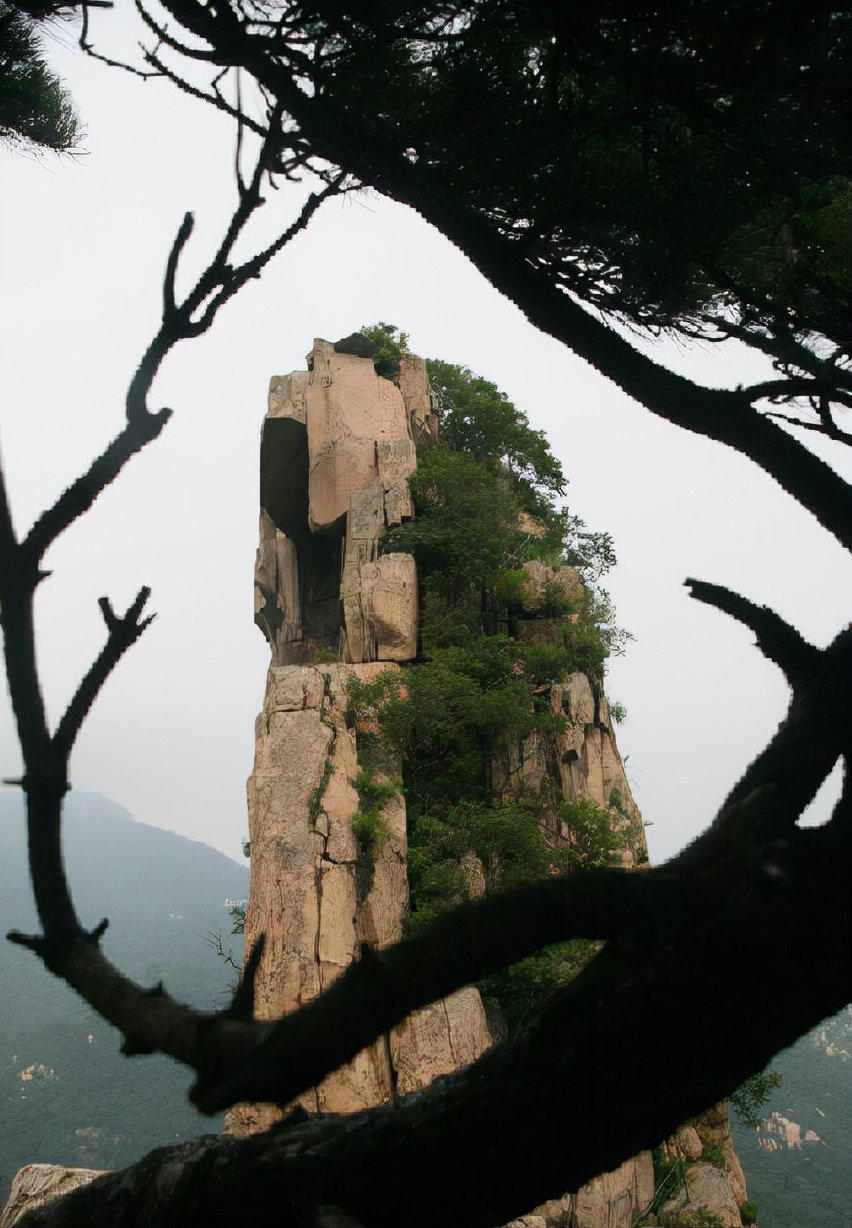 泰山扇子崖西边是傲来峰吗,泰山西麓