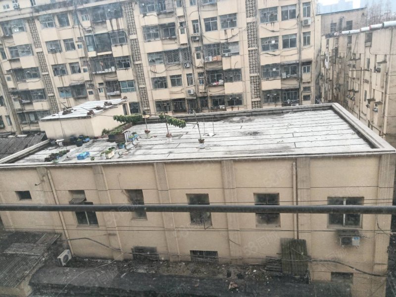 说了你也许不相信，湖北空压机厂竟然是从铁匠铺发展起来的