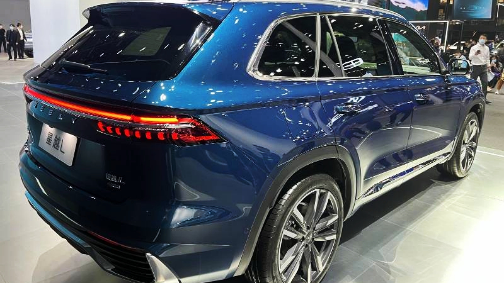 长途自驾，买什么SUV更靠谱？四驱+AT，省油耐造，选它们就对了