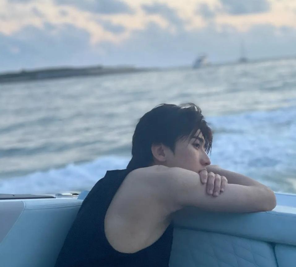 曝蔡徐坤一夜情致女方怀孕堕胎,曝蔡徐坤和蔡母曾被传唤