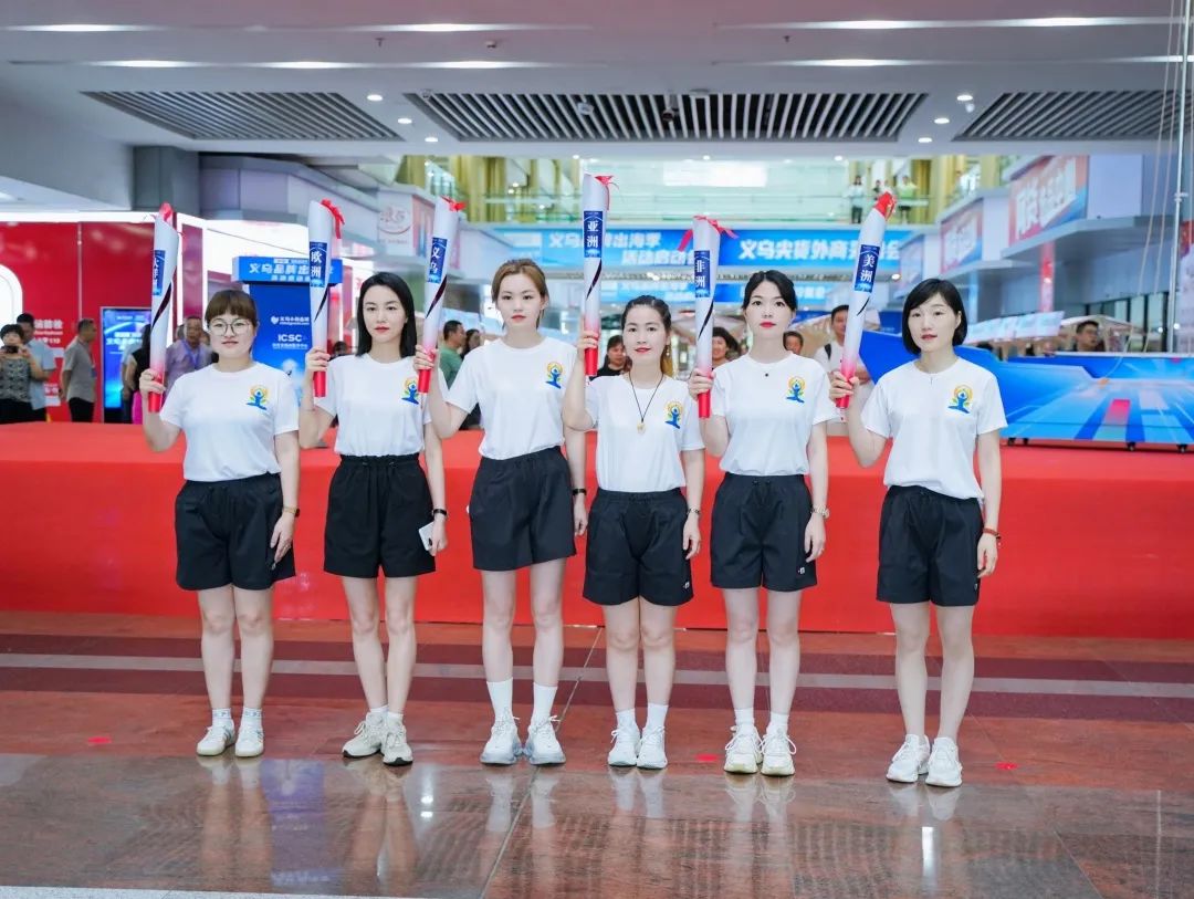 300名国际采购商涌入市场，义乌用“韧劲”强推“品牌出海”