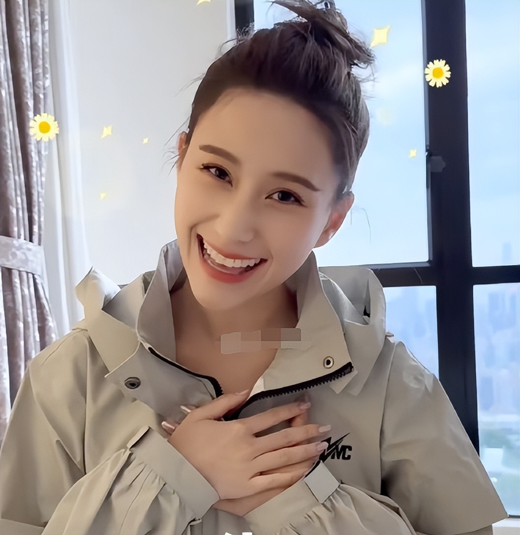 何超莲婚礼誓词：你无限包容我，我不温柔，期待足球队的到来