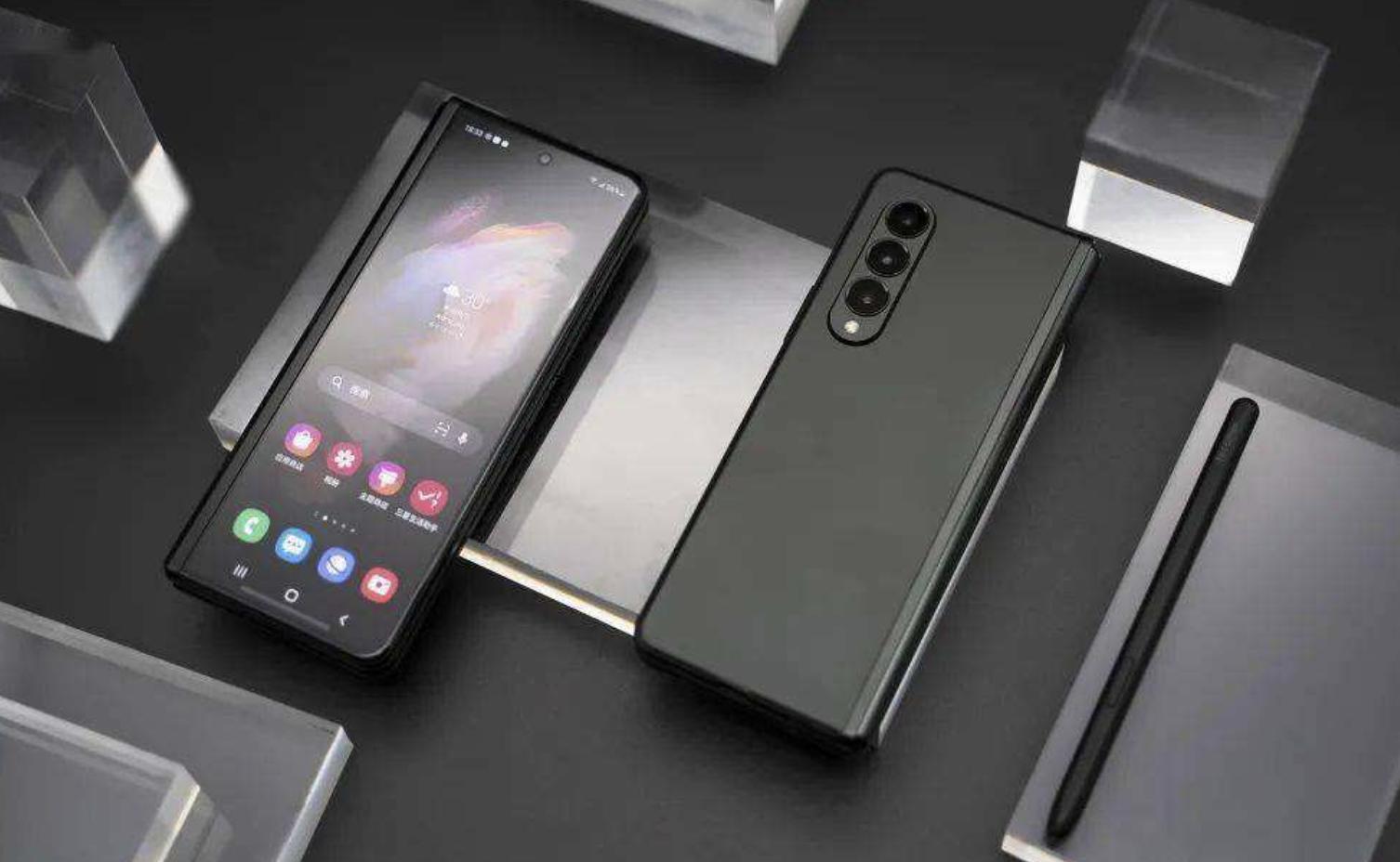 折叠屏内屏坏了还值多少钱,折叠屏摔坏了值得修吗