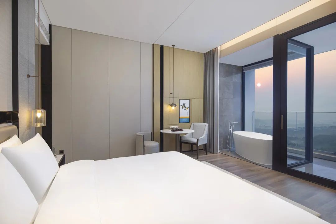 江苏宜兴悬崖酒店,宜兴市悬崖酒店