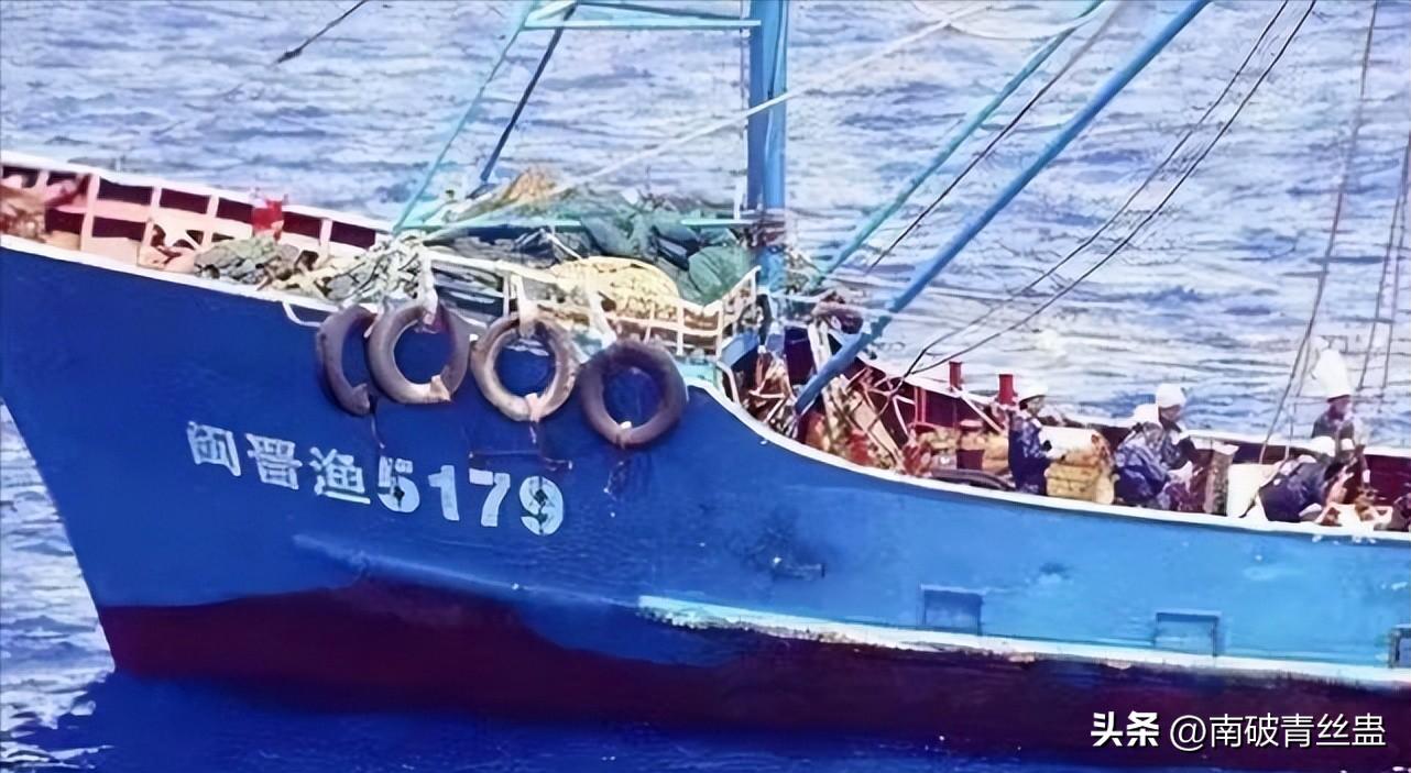 日本军舰潜入我国领海,胁迫中国渔民,詹其雄:敢来我就敢撞!