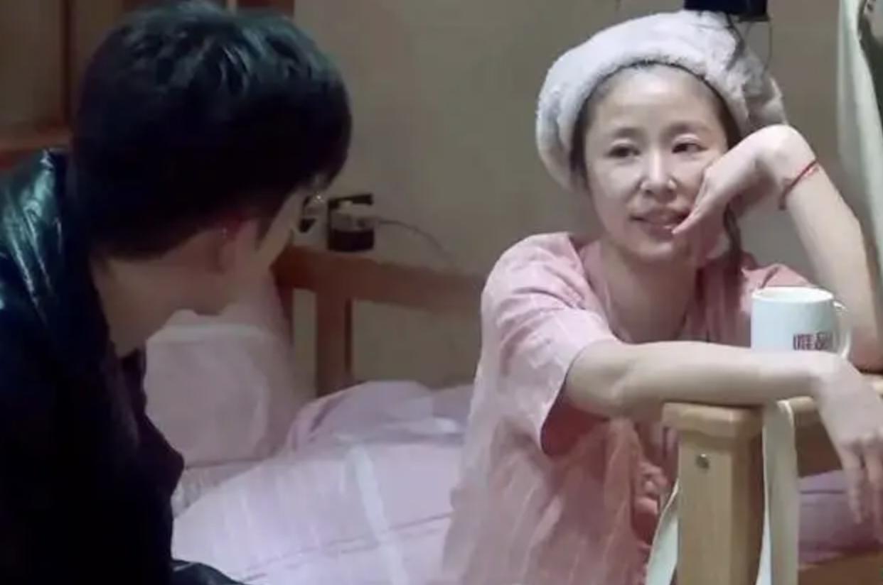 素颜是灾难，化妆是整容，这9位女明星的真实颜值，前后反差巨大