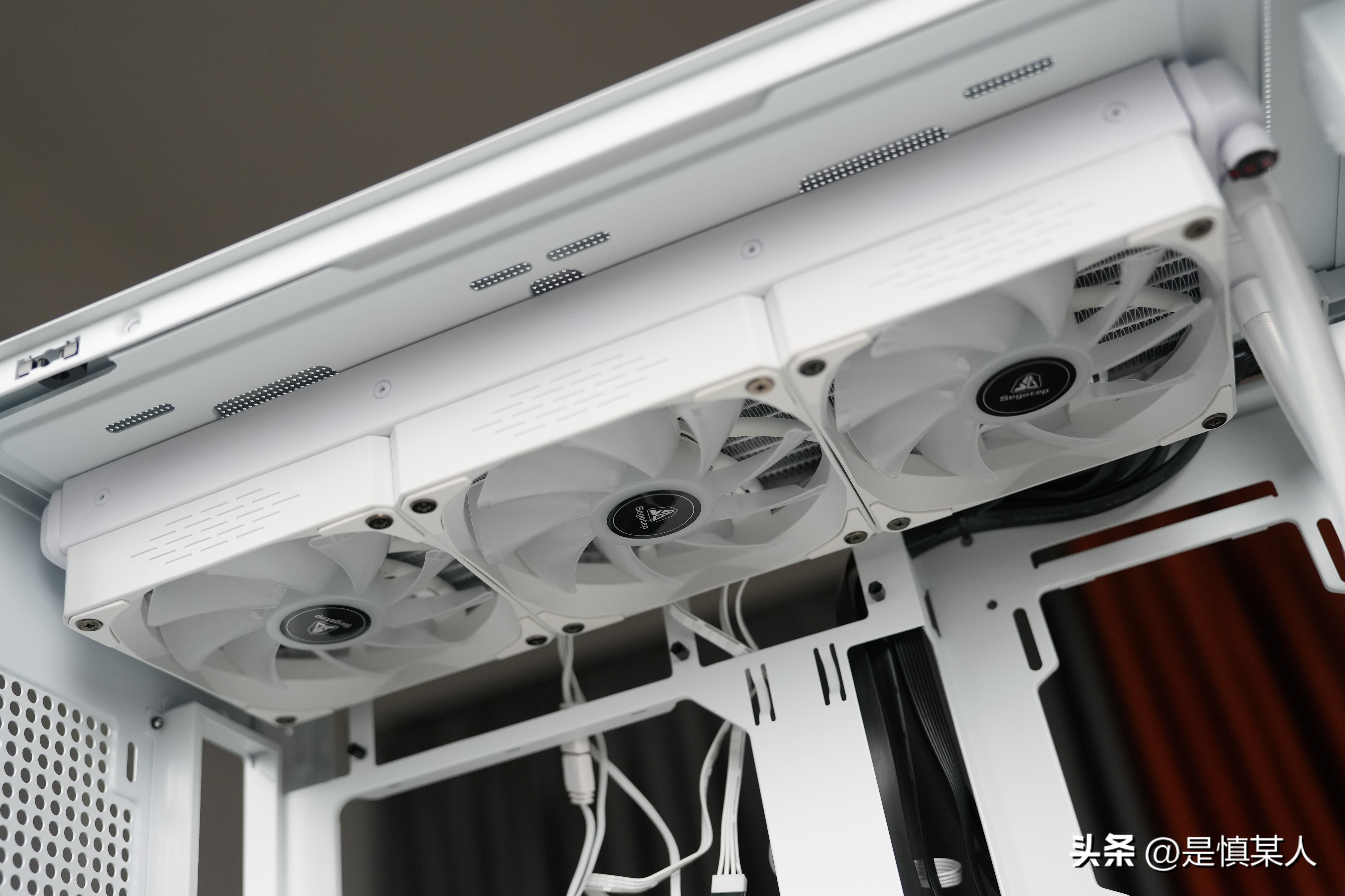 鑫谷昆仑御风机箱评测,鑫谷冰霜360argb冰山版水冷