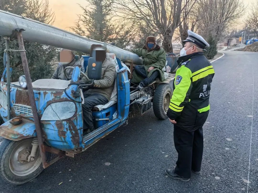 农用车违法载人危害大,农用车非法载人怎样有效监管