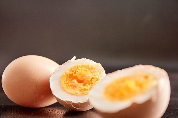 元宝鸽蛋和普通鸽子蛋有什么区别,鸽子蛋和鸡蛋价格差很多吗