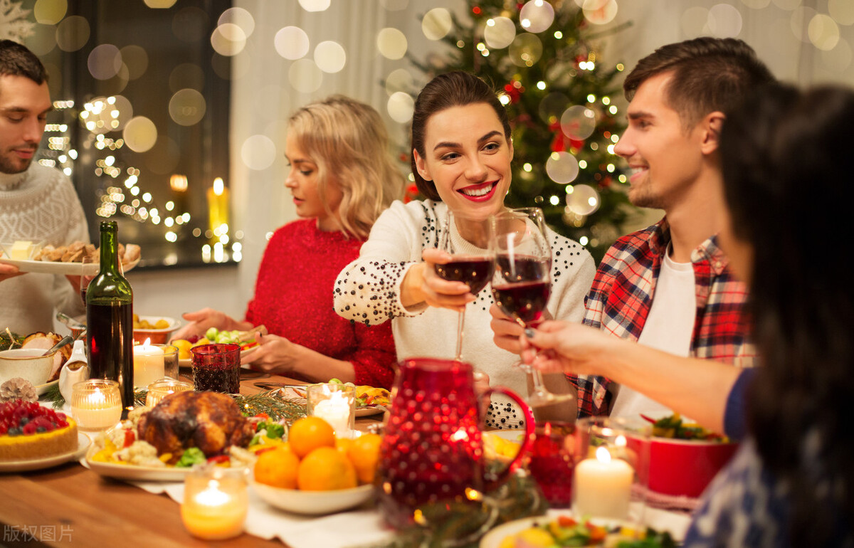 圣诞节送女朋友什么礼物比较实用,日常圣诞节送女朋友什么礼物好