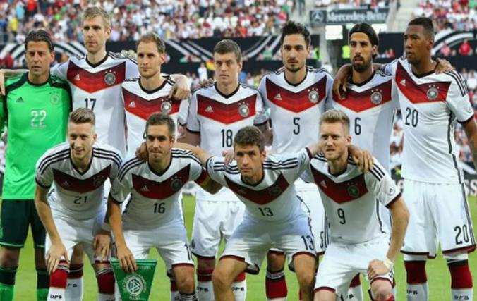 2022年卡塔尔世界杯珍藏册,收藏卡塔尔世界杯9大难忘瞬间