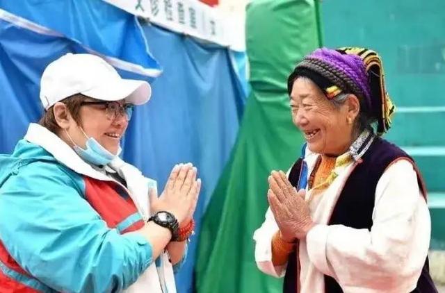 韩红莫文蔚谁唱的好听,韩红和莫文蔚谁唱得好听