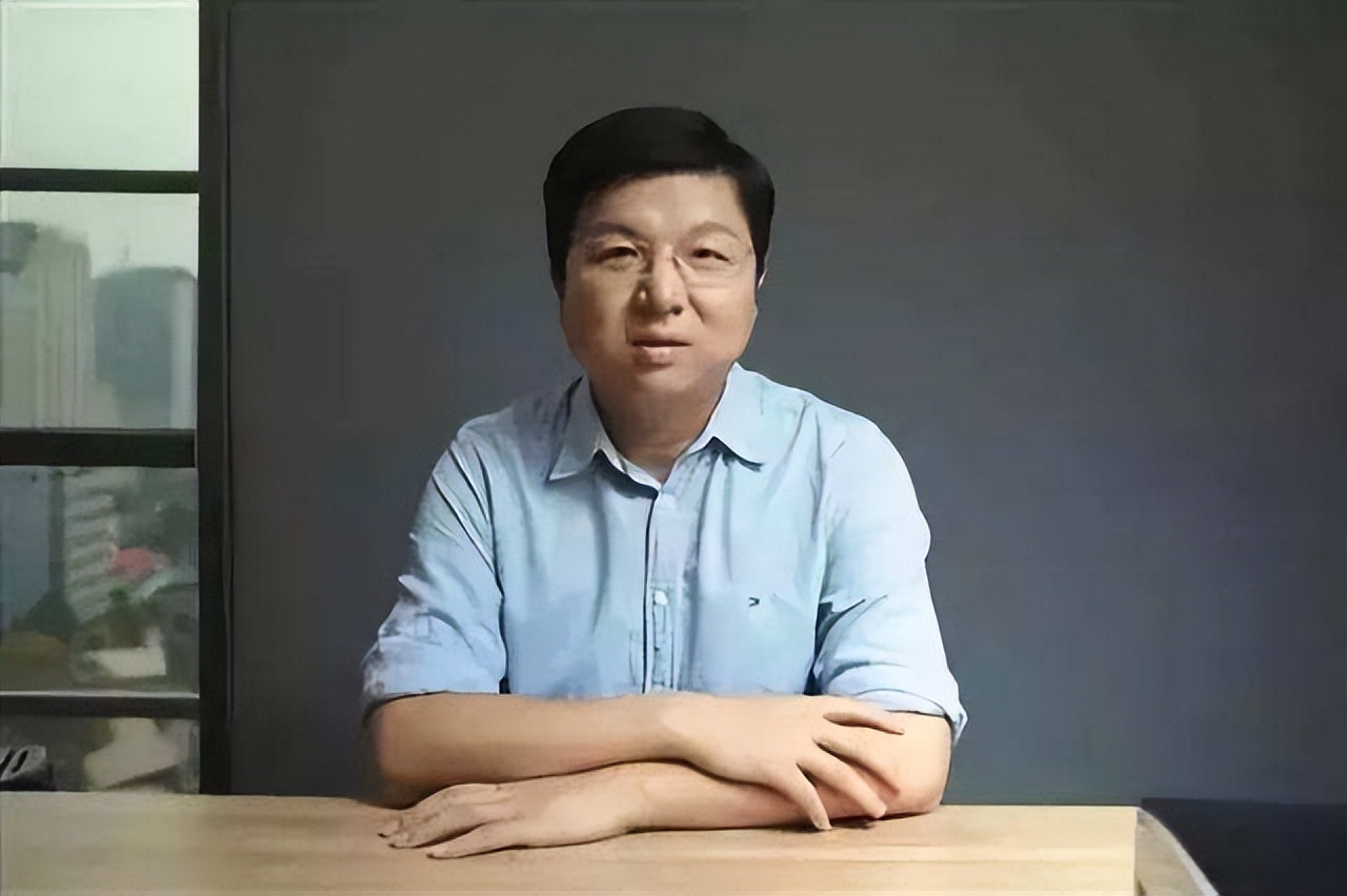 她19岁考入北大,他19岁考入清华