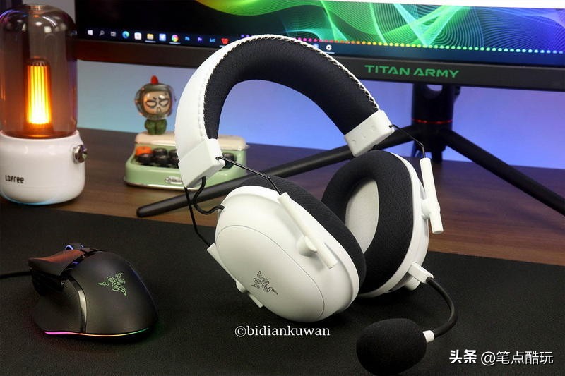 轻盔白甲，闻声激战，雷蛇旋风黑鲨V2专业版无线头戴式耳机体验