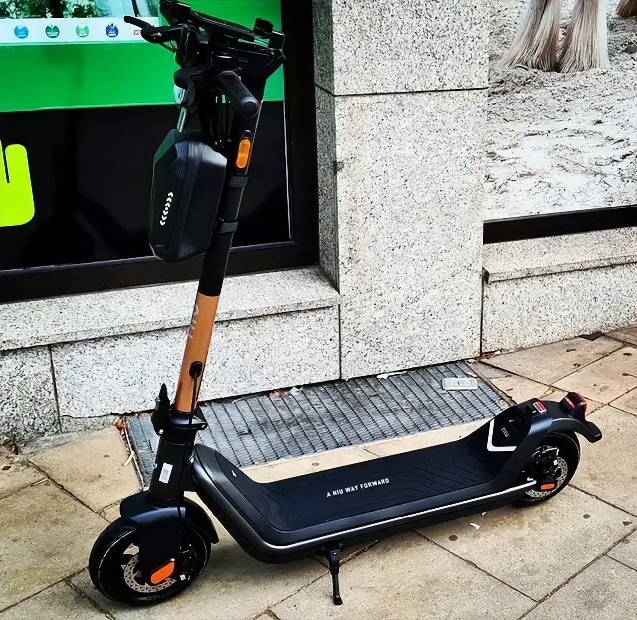 滑板车初学者买什么板,小牛kqi3pro滑板车评测