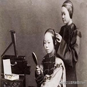 30张老照片:女子依洋人怀,*片鸦**烟枪手中持,白日梦中沉醉