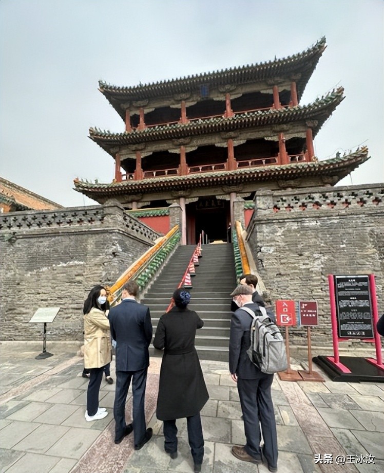 美国大使坐高铁,美国大使乘坐中国高铁