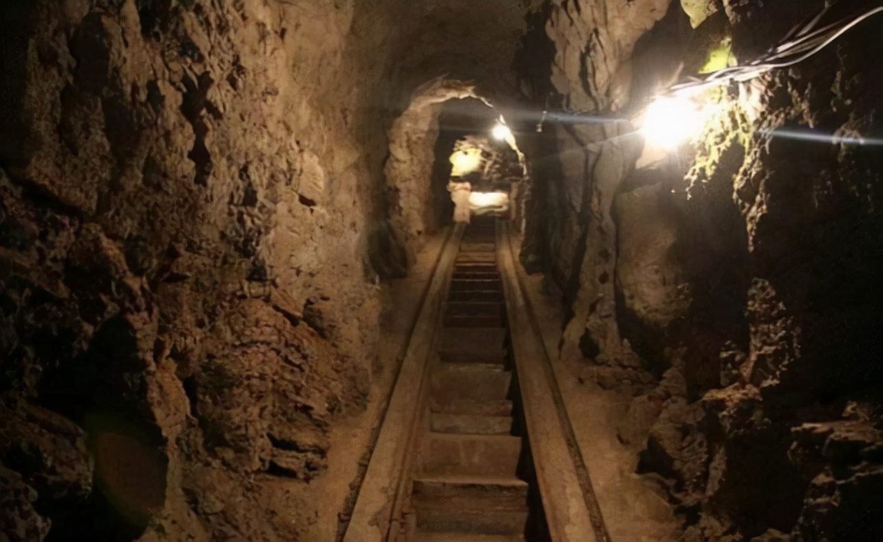 日本战败士兵藏身小岛,1945年战争日本最恐怖部队