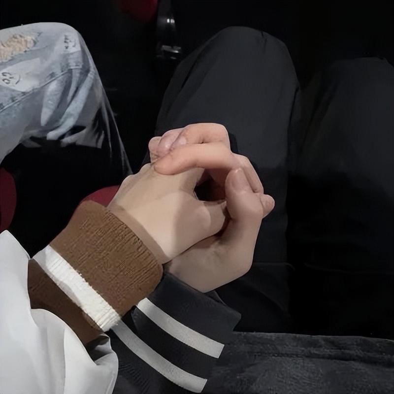 低落情侣头像,真人情侣头像背对着往前走