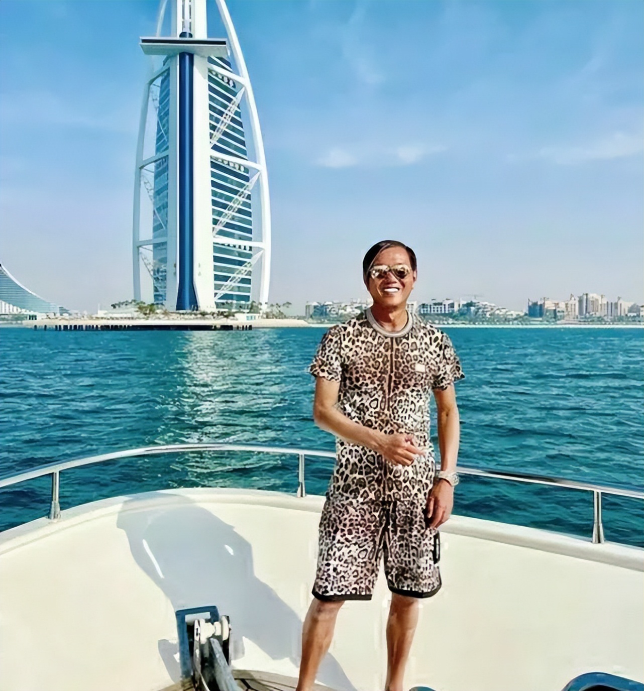 澳门新赌王洪永时老家,洪永时与劳斯莱斯老板