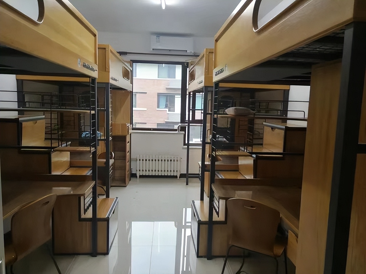 关于清华北大跟普通学校宿舍对比,北大和清北宿舍对比