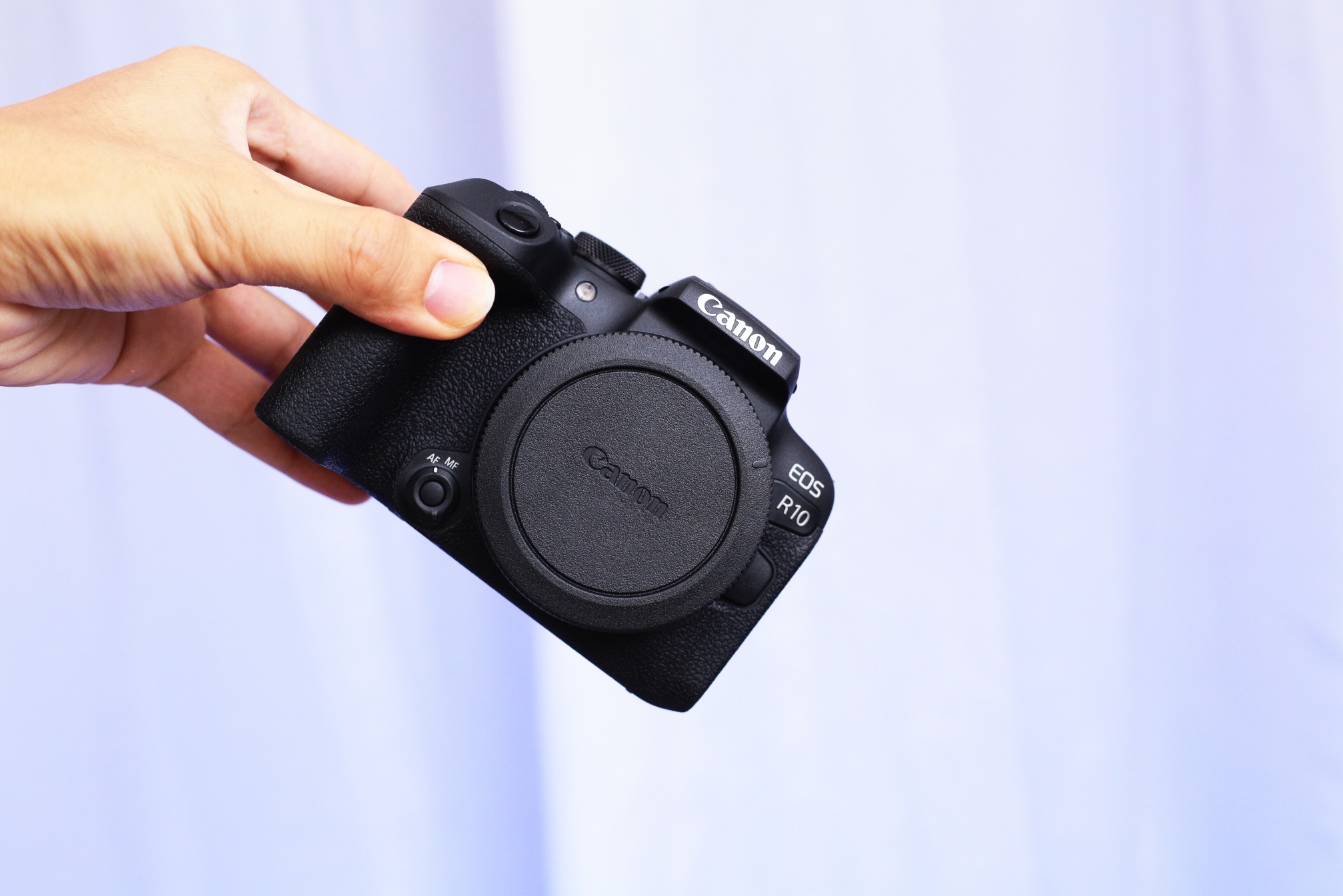 5d3跟r10拍照画质对比,单反佳能5d3值得入手吗