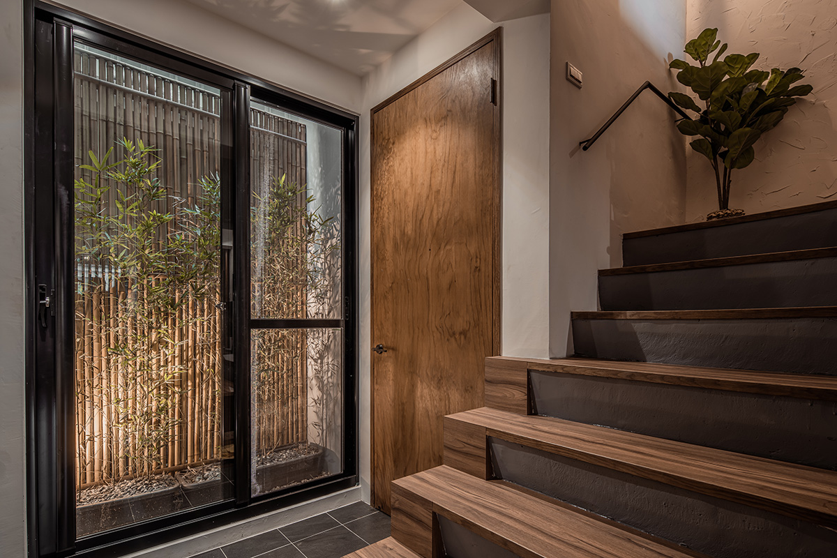 挑高两层小房间设计,40平米两层简约独立屋