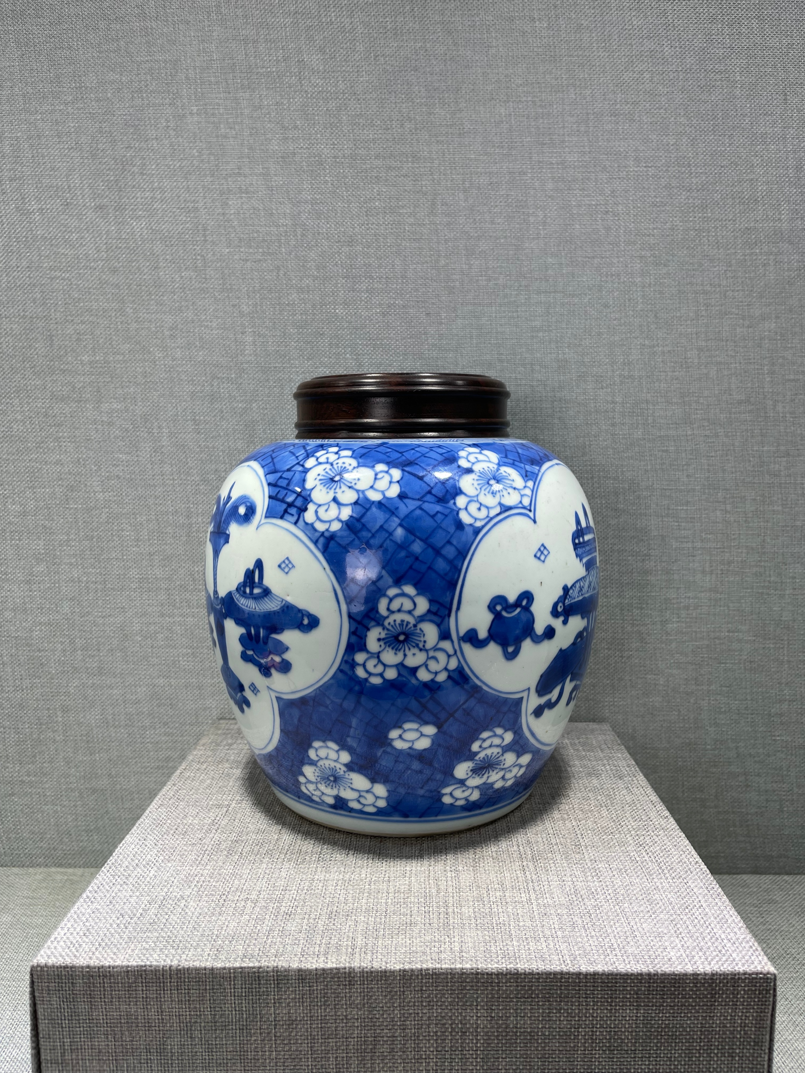 清冰梅瓷器,冰梅瓷器有没有官窑款式