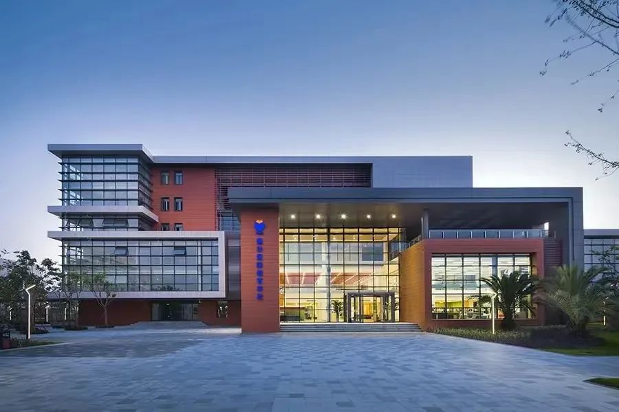 学费魔都第一？创校7年，3届毕业生斩获超800万奖学金！绝招亮了