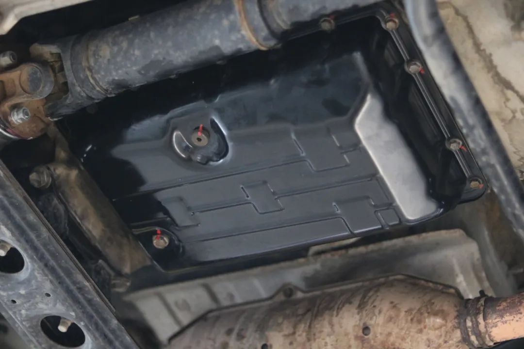 翻新陆巡lc100,陆巡lc100老款改装新款最佳案例