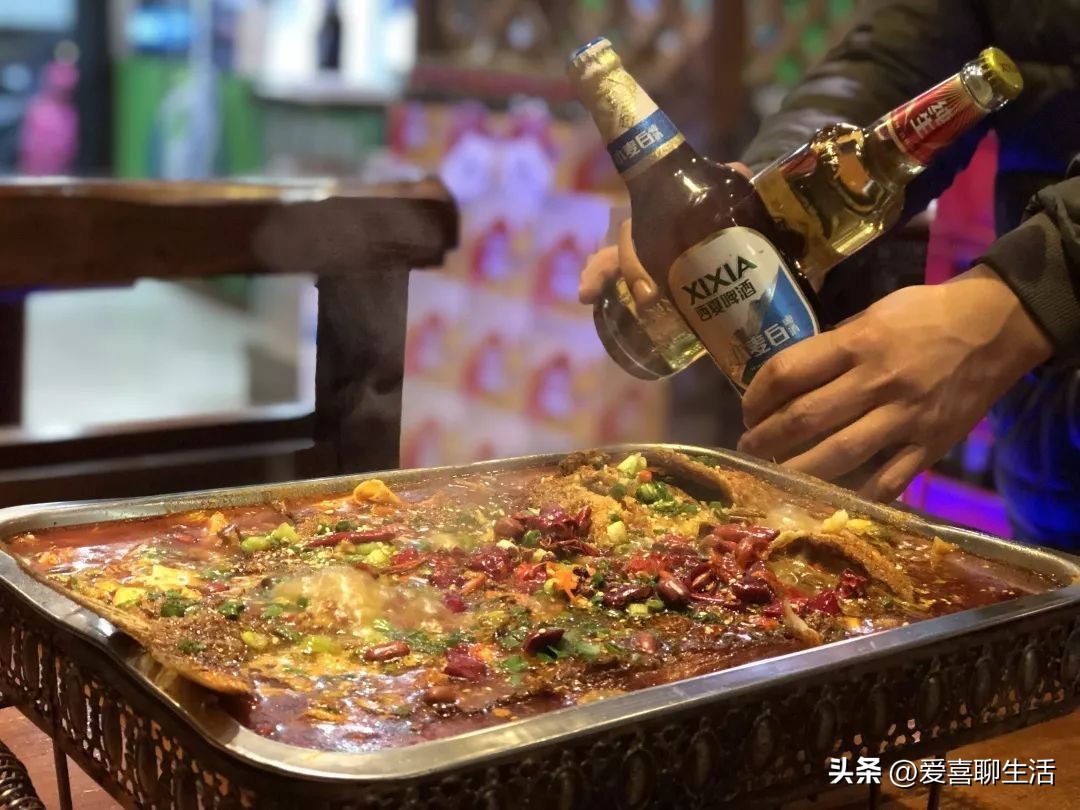 鲜酿啤酒过期了会怎么样,过期的啤酒还能喝吗百威