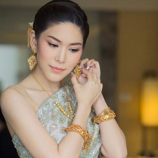 去越南拿1000元,越南妹子收小费