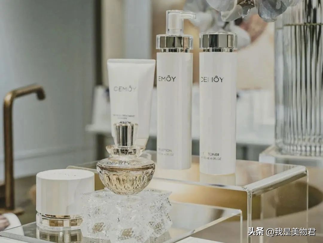 以油养肤皮肤反黑怎么治疗,角鲨烷以油养肤正确方法