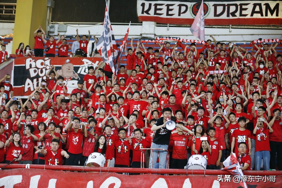 中超河南建业队经典反击,中超首阶段收官联赛格局未变