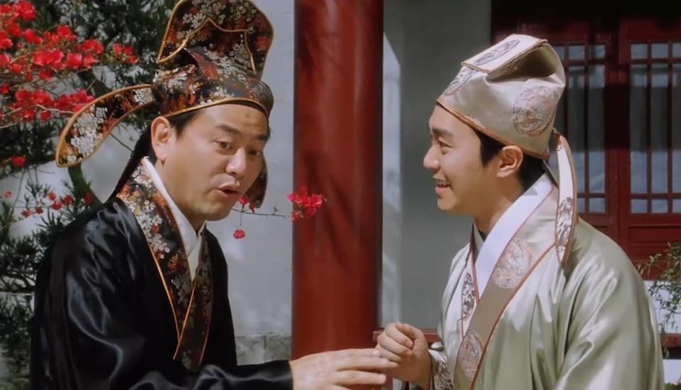 才子给厕所写了一幅对联，上联“甘解衣带终不悔”，下联拍案叫绝