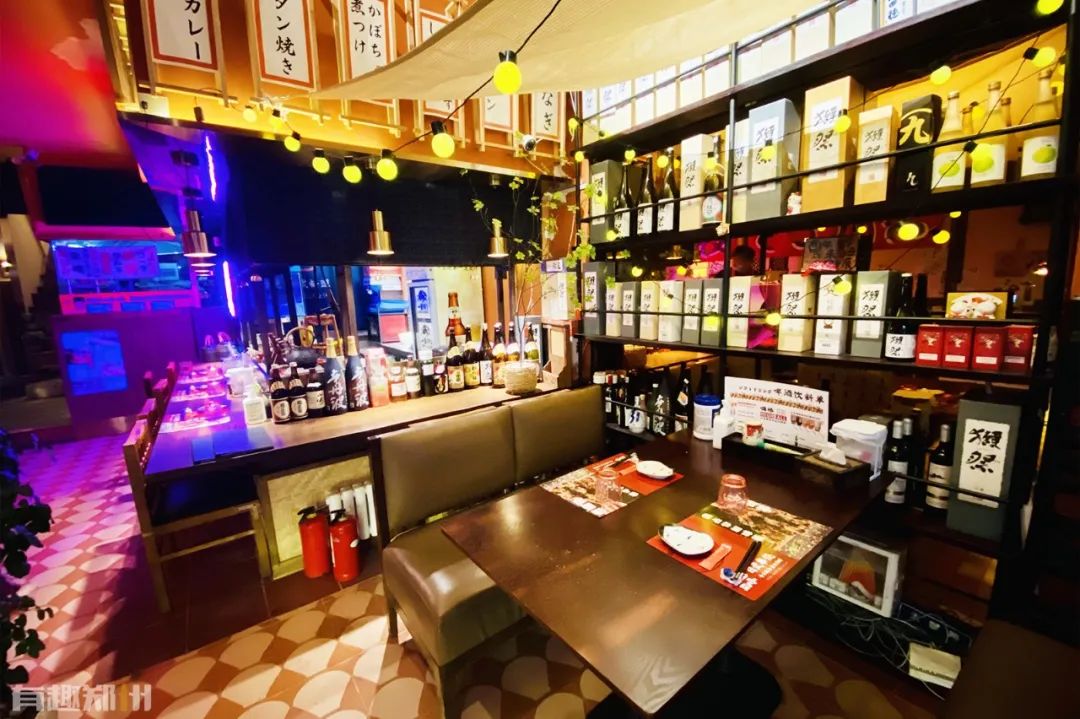 关于烧烤的故事，在郑州「大红玩子」的烟火气中延续