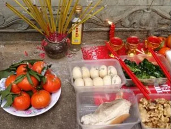 上坟不过未时是什么意思,今年清明牢记三人不上坟